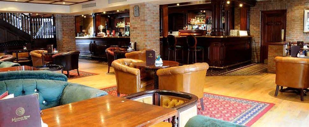 Johnstown House Hotel Enfield Bagian luar foto